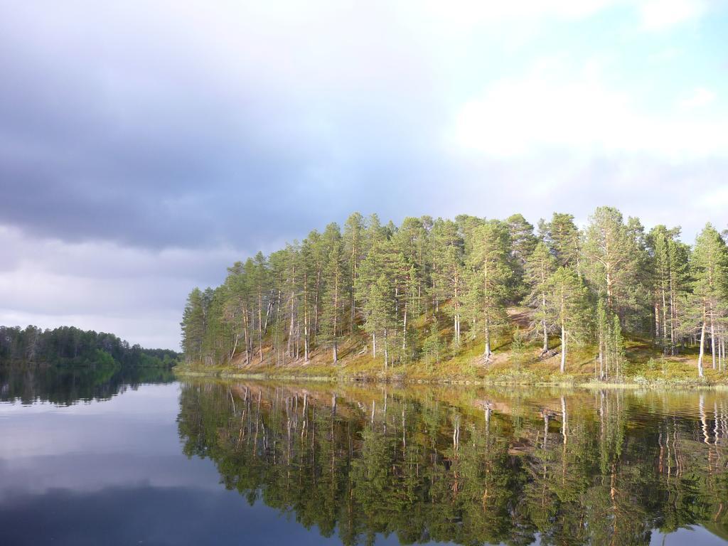 Lemmenjoen Lumo - Nature Experience & Accommodation Lemmenjoki ภายนอก รูปภาพ